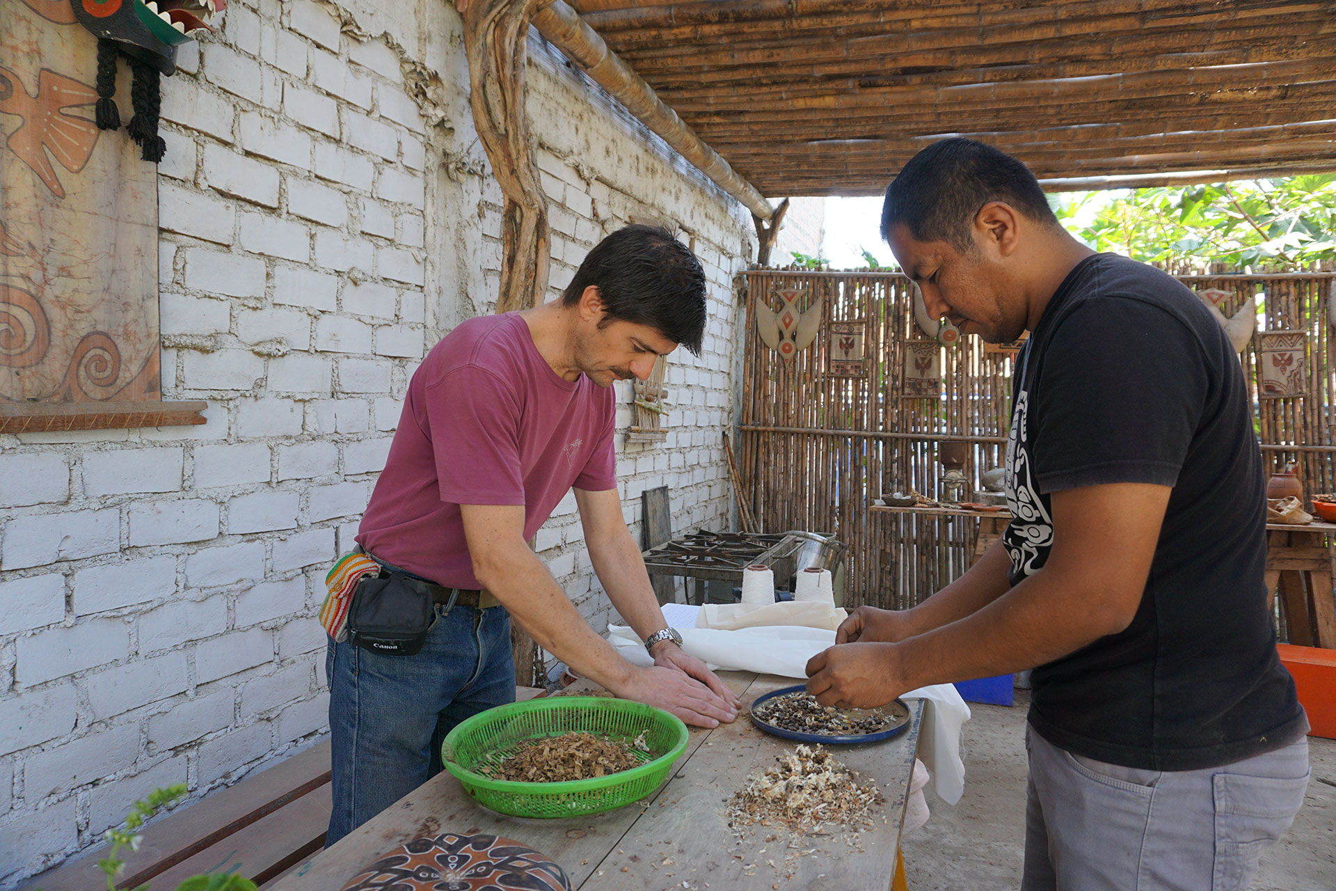 Artisan Julian Bravo Tucume