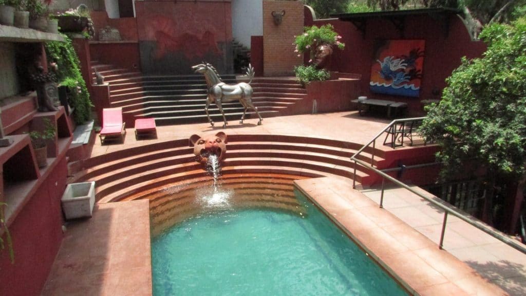 Pool second home hotel Lima