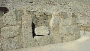 mur de cerro Sechin, archaeology in Northern Peru